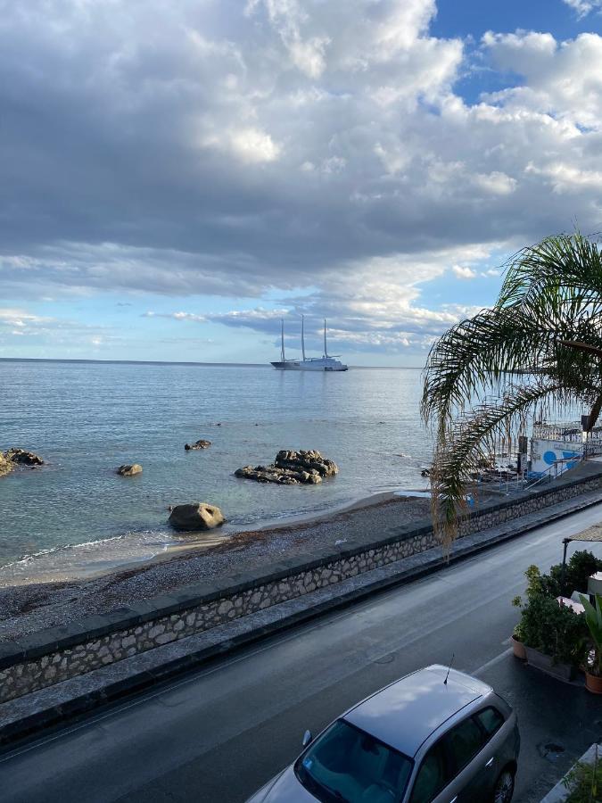 Casa Nicole Fronte Mare Villa Giardini Naxos Eksteriør billede
