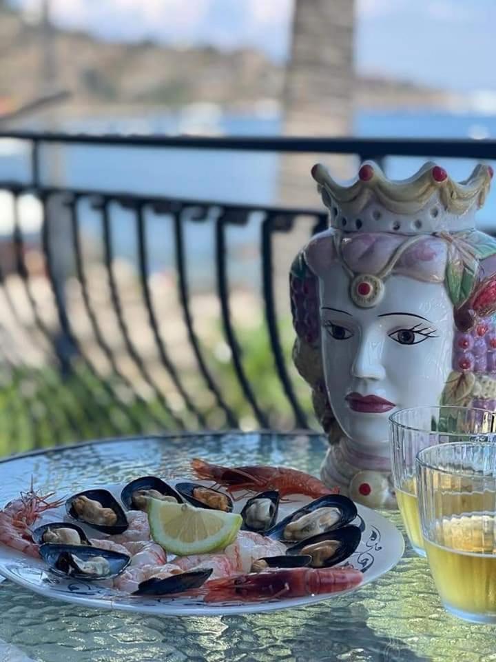 Casa Nicole Fronte Mare Villa Giardini Naxos Eksteriør billede
