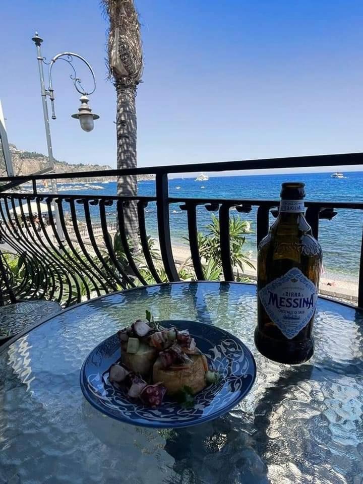 Casa Nicole Fronte Mare Villa Giardini Naxos Eksteriør billede