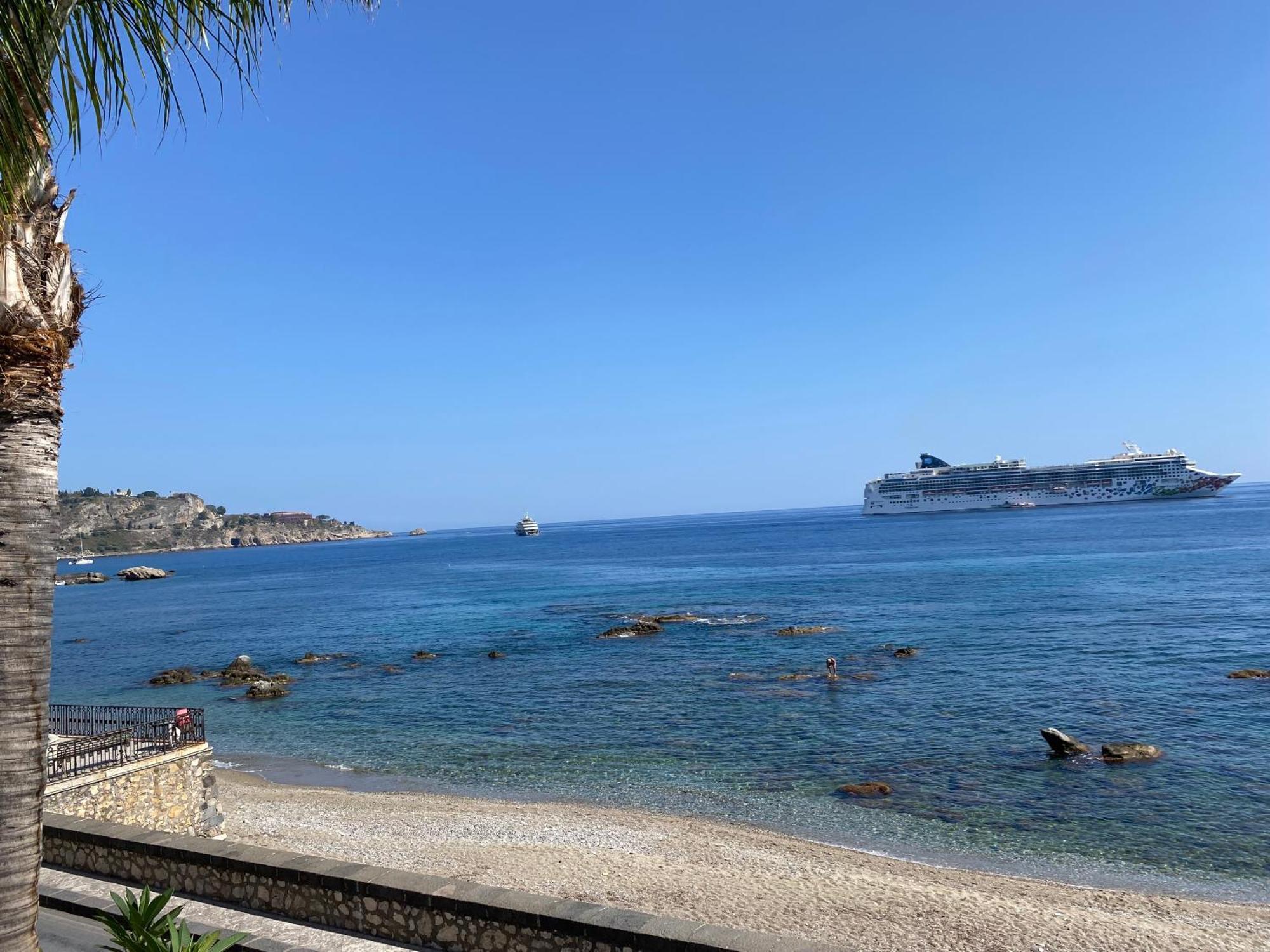 Casa Nicole Fronte Mare Villa Giardini Naxos Eksteriør billede