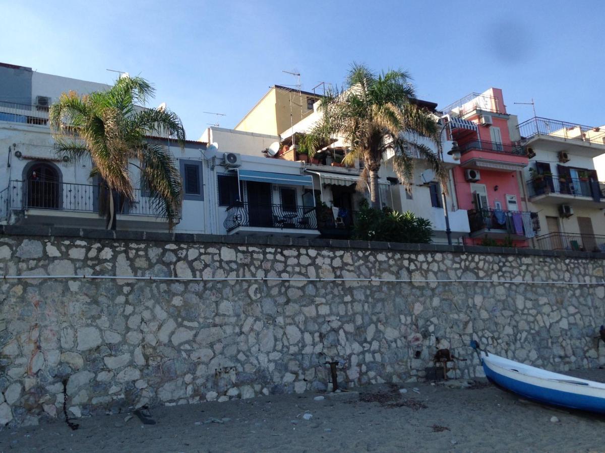 Casa Nicole Fronte Mare Villa Giardini Naxos Eksteriør billede